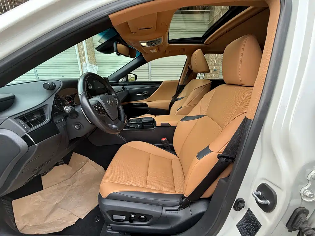 Lexus ES — миниатюра 4
