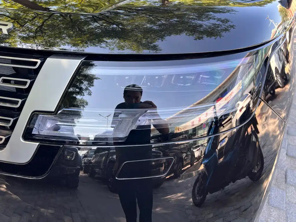 Land Rover Range Rover — миниатюра 3