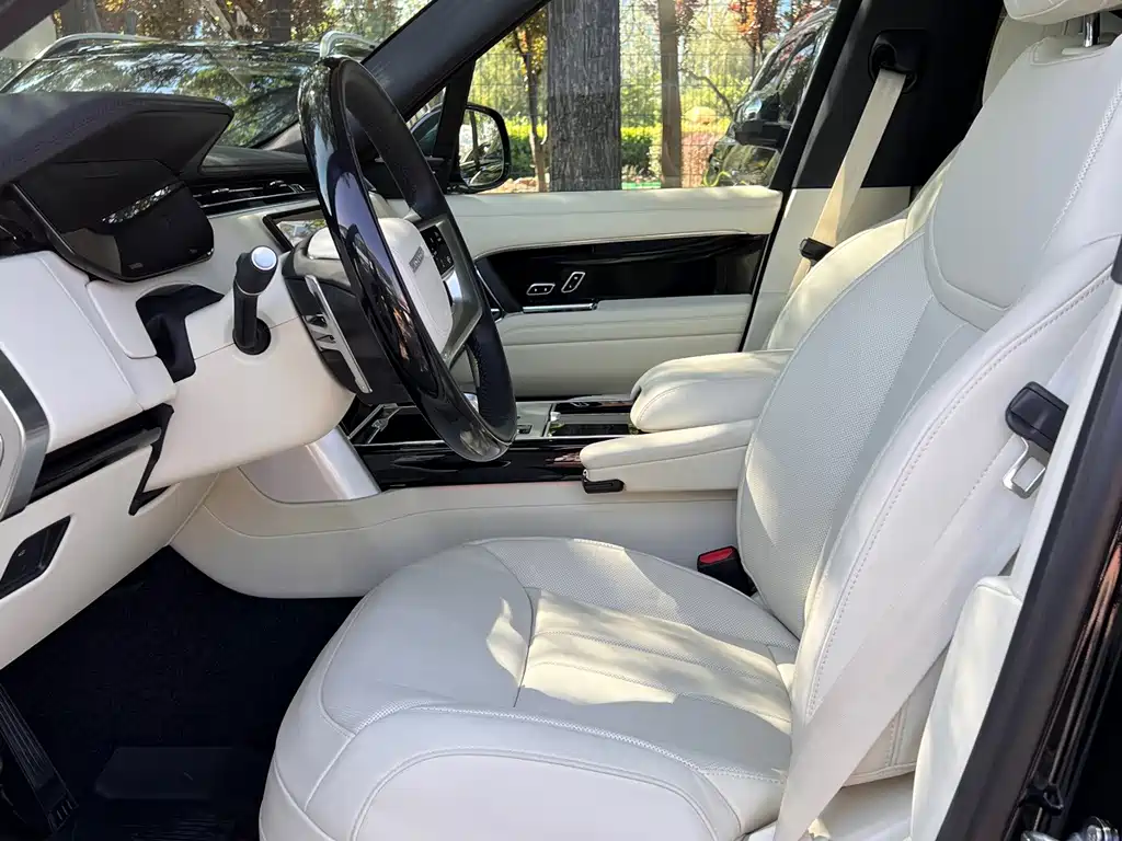 Land Rover Range Rover — миниатюра 6