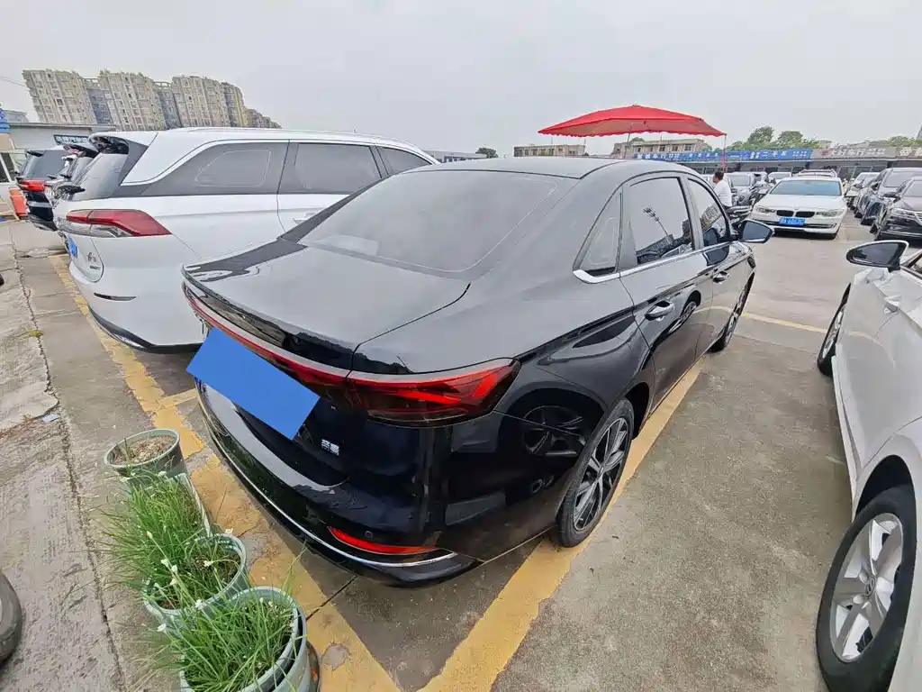 Geely Emgrand — миниатюра 16