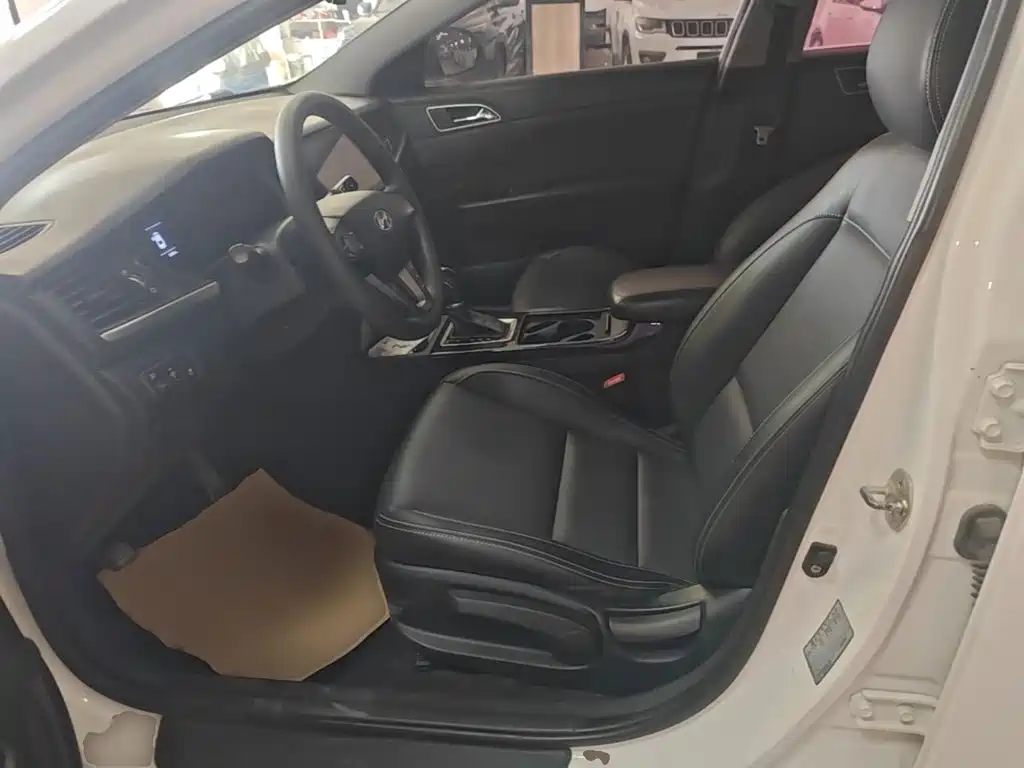 Hyundai Mistra — миниатюра 15