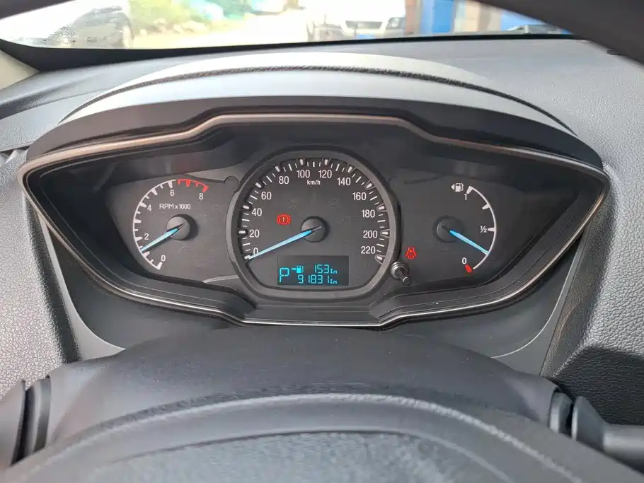 Ford Escort — миниатюра 14