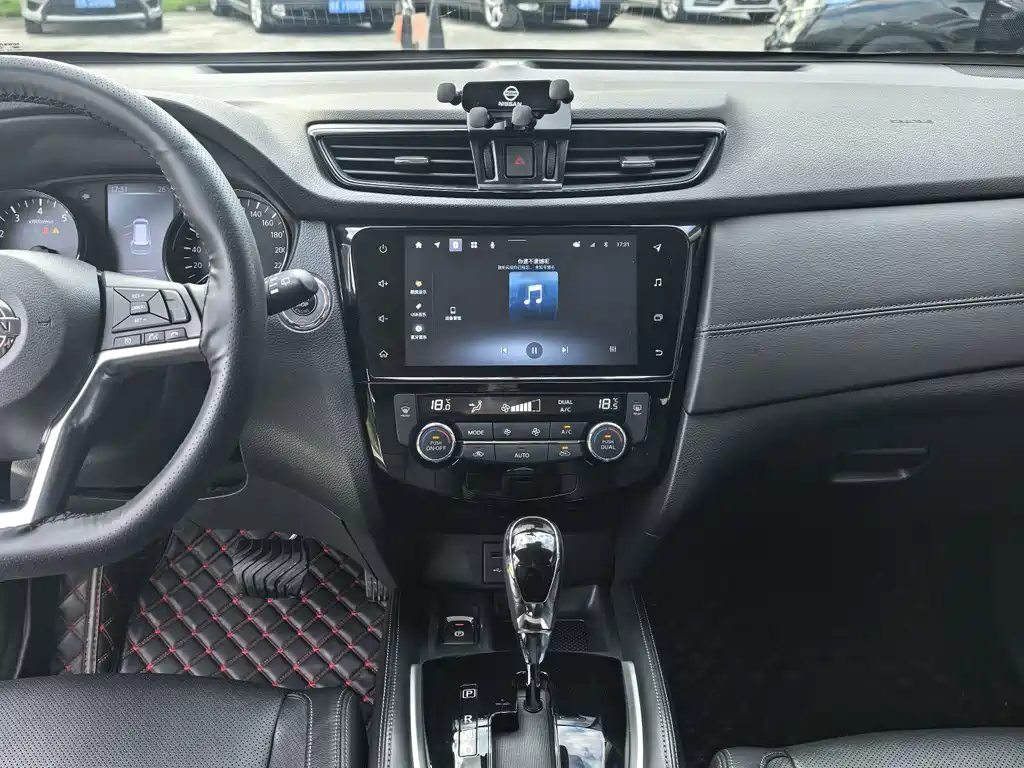 Nissan X-Trail — миниатюра 10
