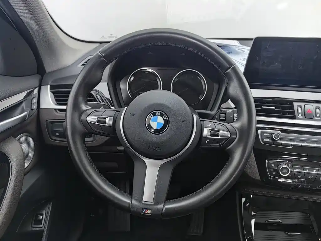 BMW X1 — миниатюра 11