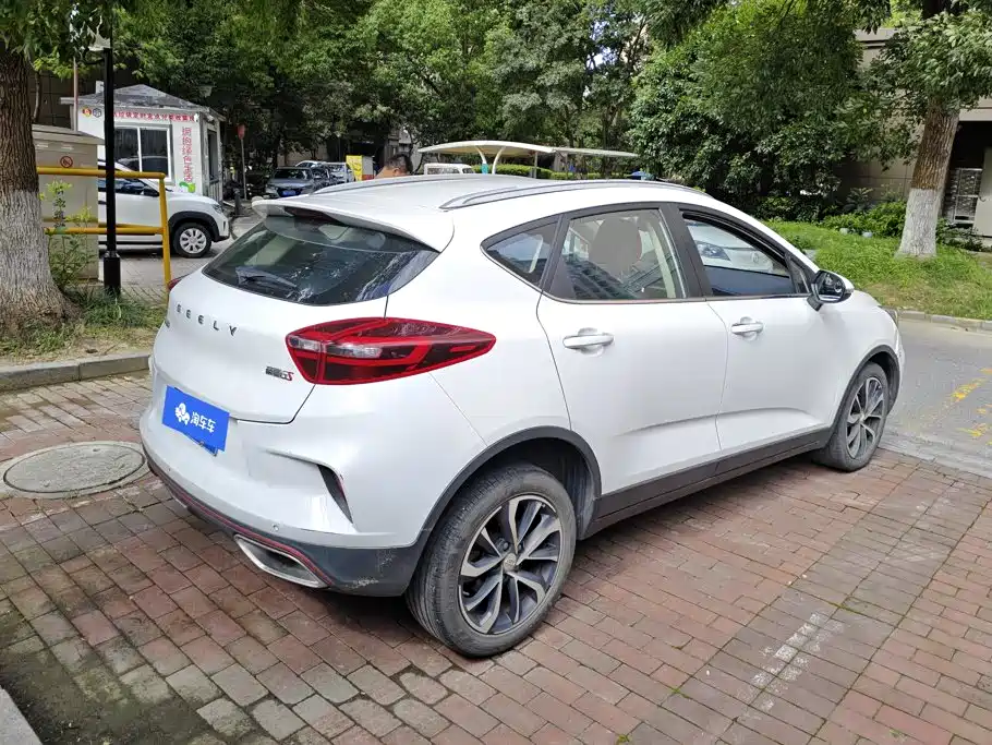 Geely Emgrand GS — миниатюра 3