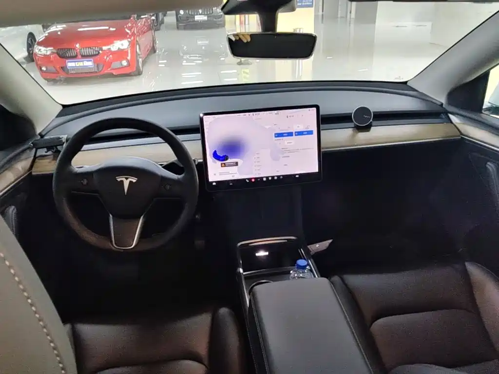 Tesla Model Y — фотографии объявления, Фото 11