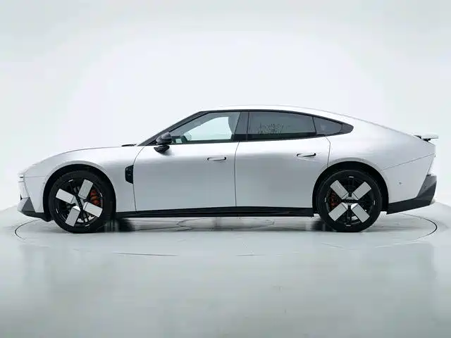 XPeng P7 — миниатюра 5