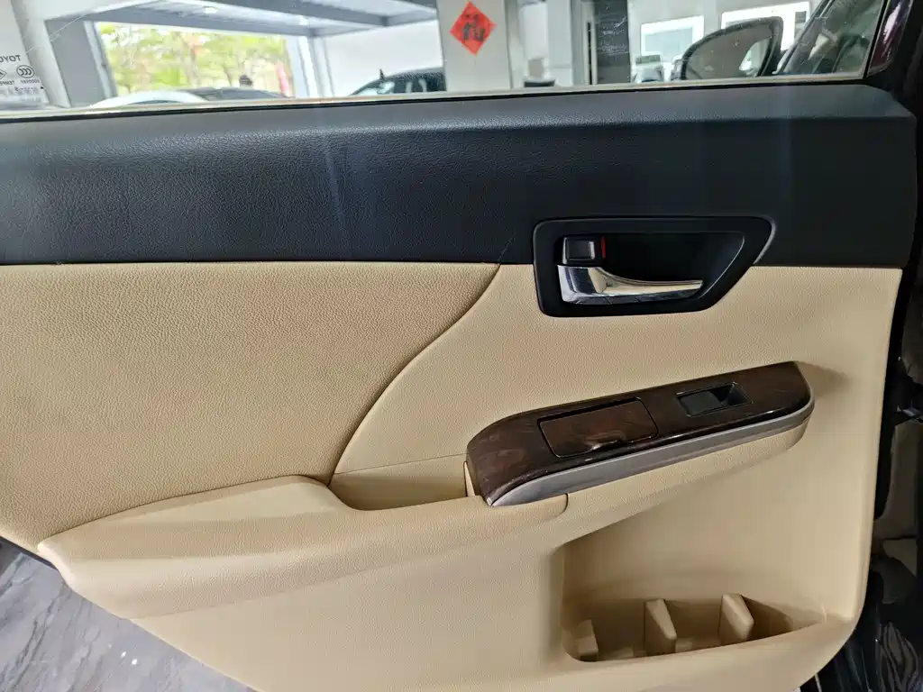 Toyota Camry 2015 2.0E Elite