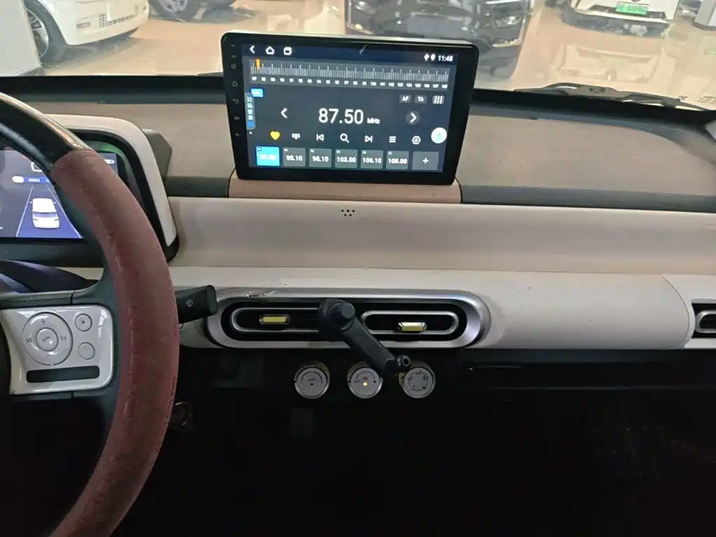 Wuling MINIEV — миниатюра 13