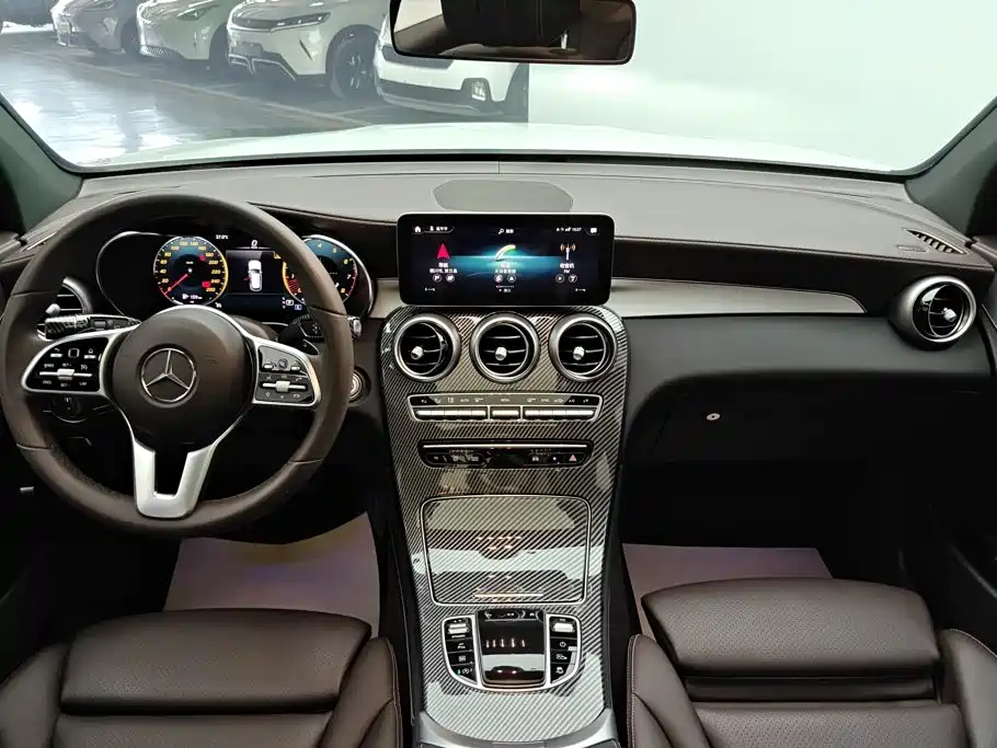 Mercedes-Benz GLC — миниатюра 12