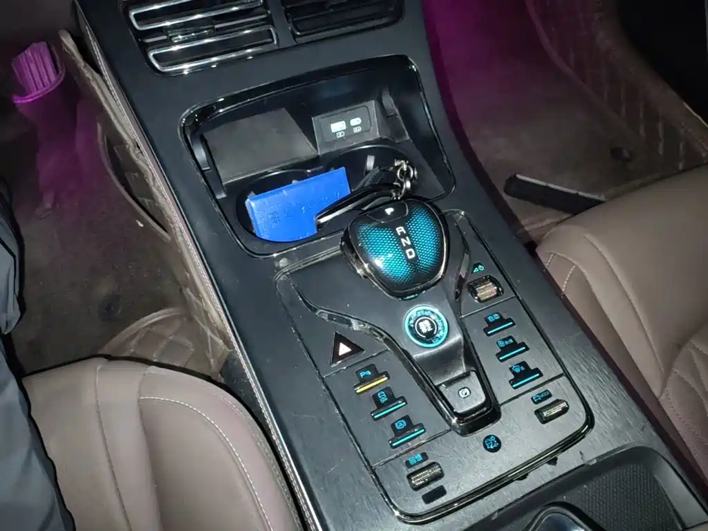 BYD Han — миниатюра 14