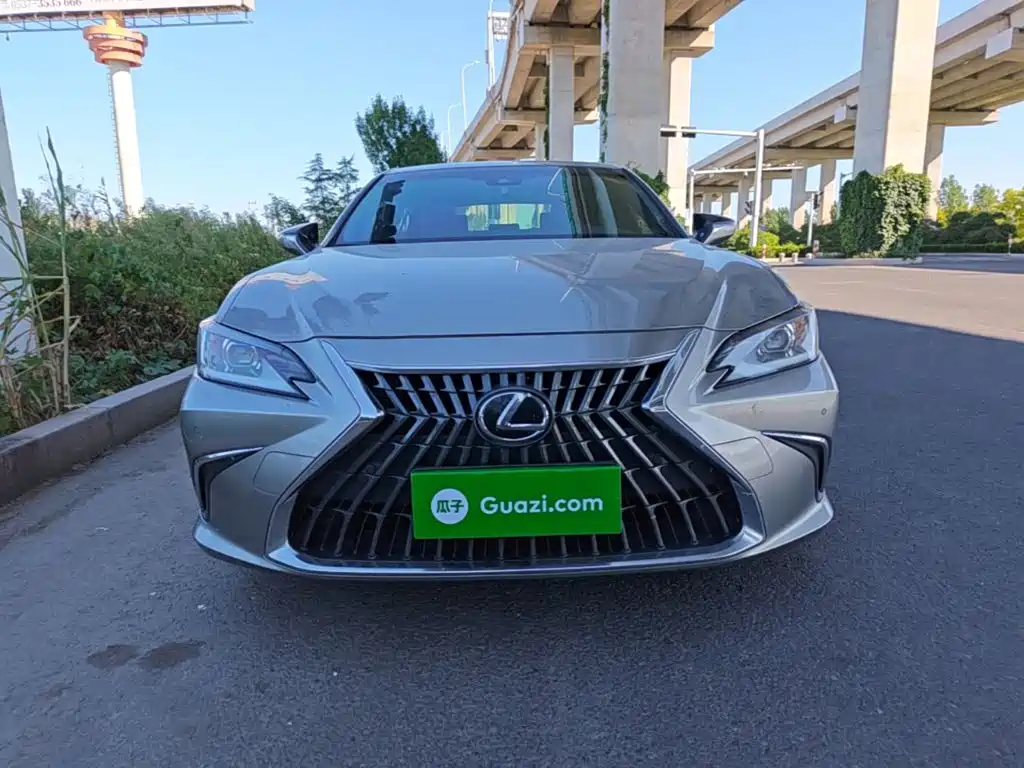 Lexus ES — миниатюра 3