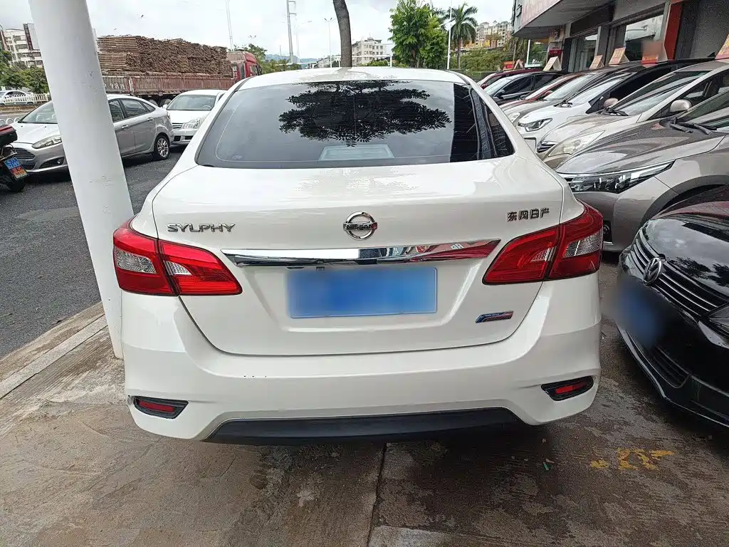 Nissan Sylphy — миниатюра 6