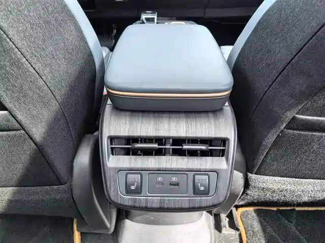 Nissan Ariya — миниатюра 16