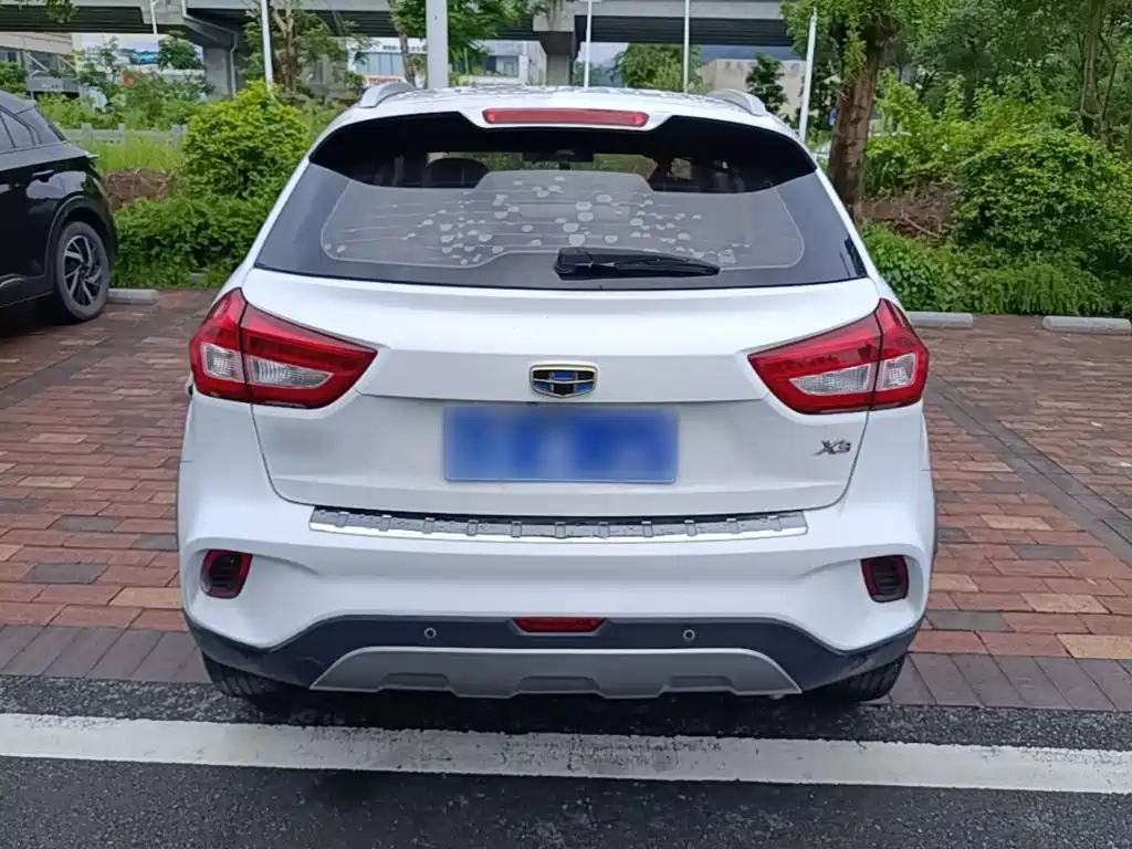 Geely Vision X3 — миниатюра 6