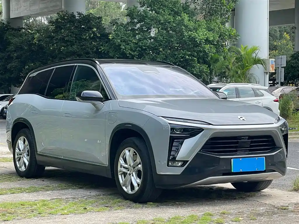 NIO ES8 2022 100kWh мест