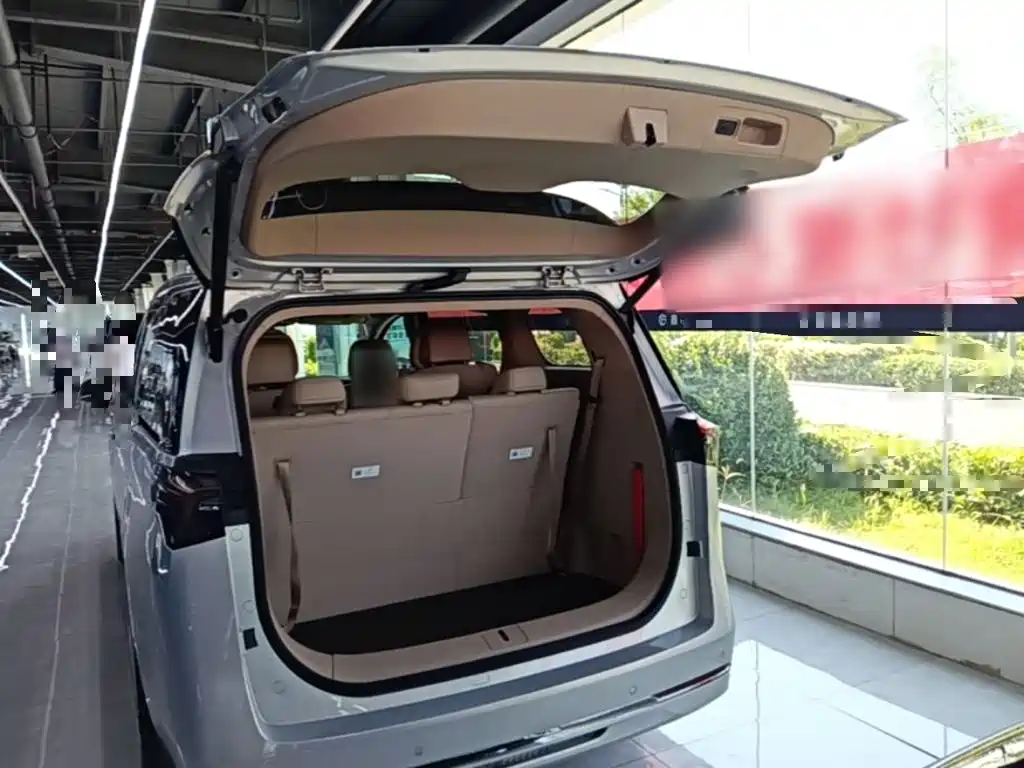 Buick GL8 Hybrid — миниатюра 19