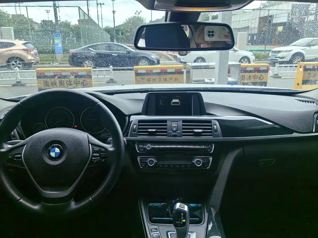 BMW 3 Series — миниатюра 7