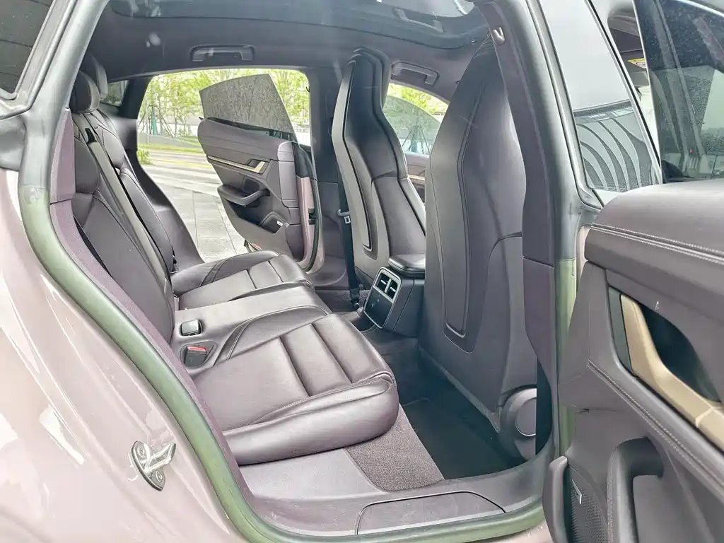Porsche Taycan — миниатюра 14