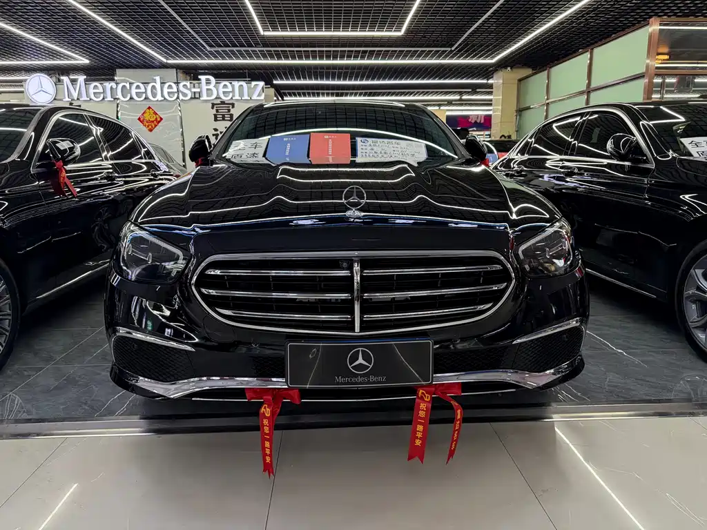 Mercedes-Benz E-Class — миниатюра 2