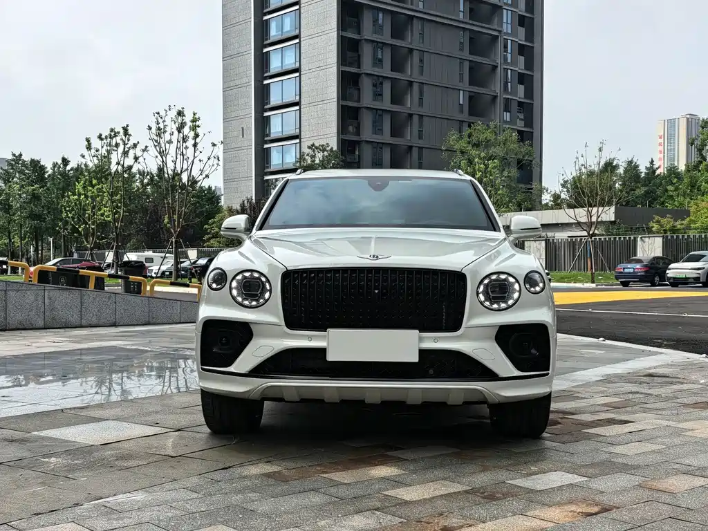Bentley Bentayga — миниатюра 2