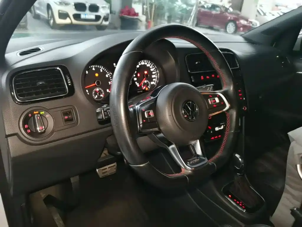 Volkswagen Polo — миниатюра 10