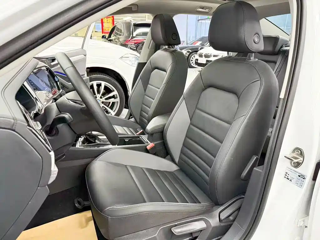Volkswagen Sagitar — миниатюра 16