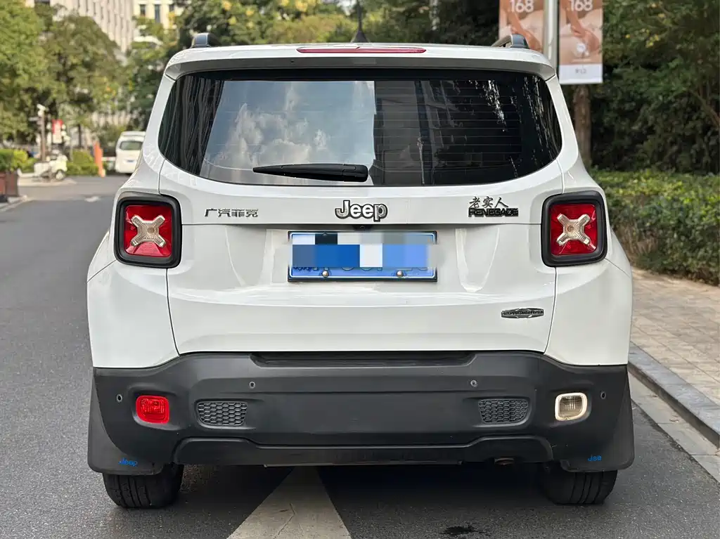 Jeep Renegade — миниатюра 5