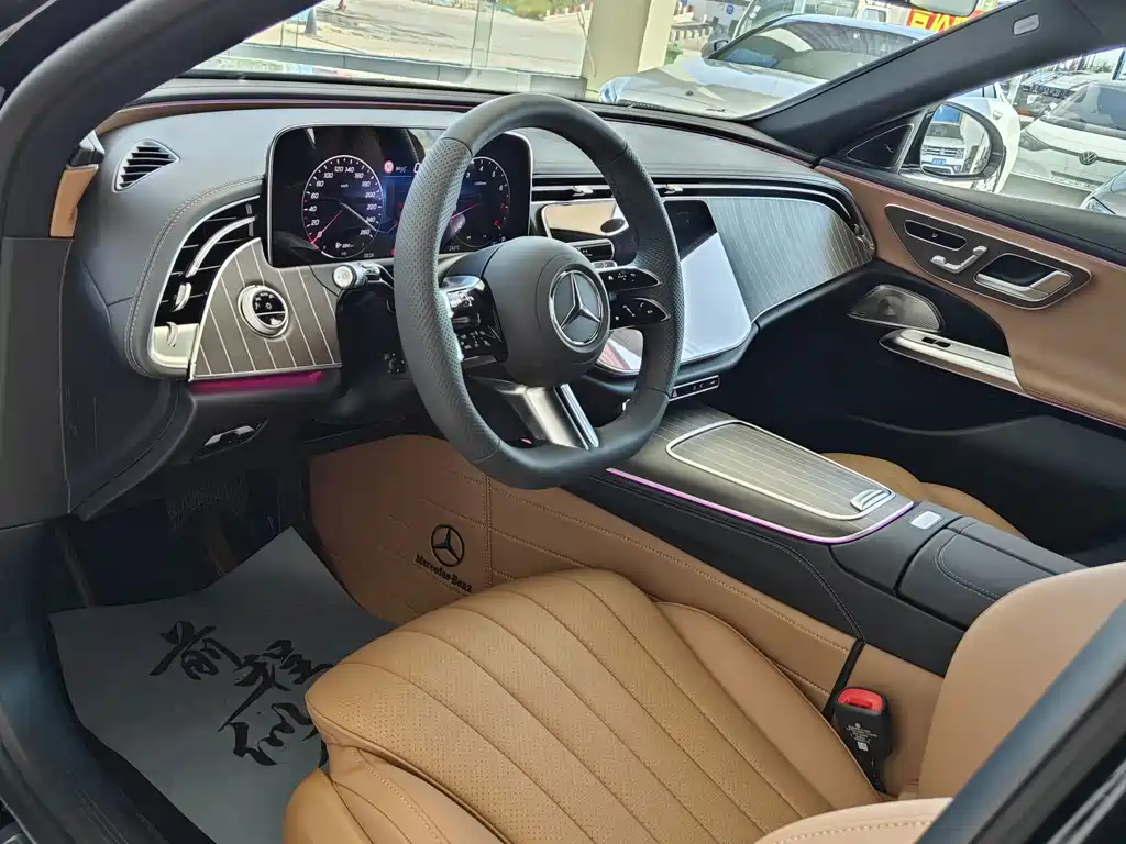 Mercedes-Benz E-Class — миниатюра 4