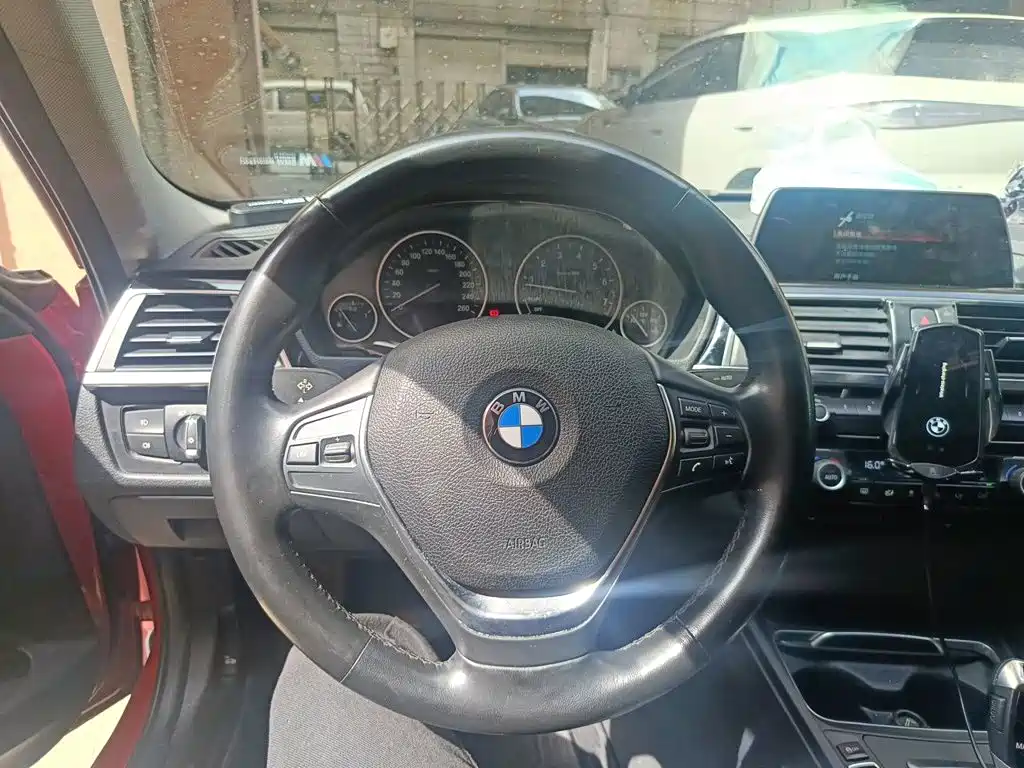 BMW 3 Series — миниатюра 3
