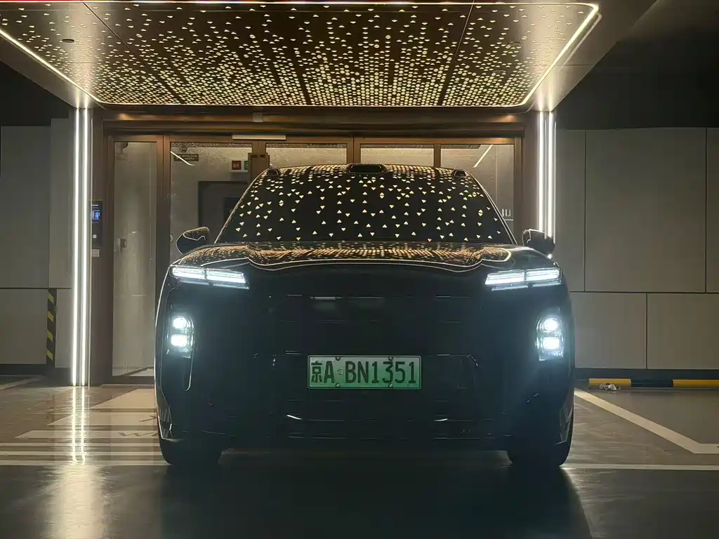 NIO ES8 — миниатюра 2