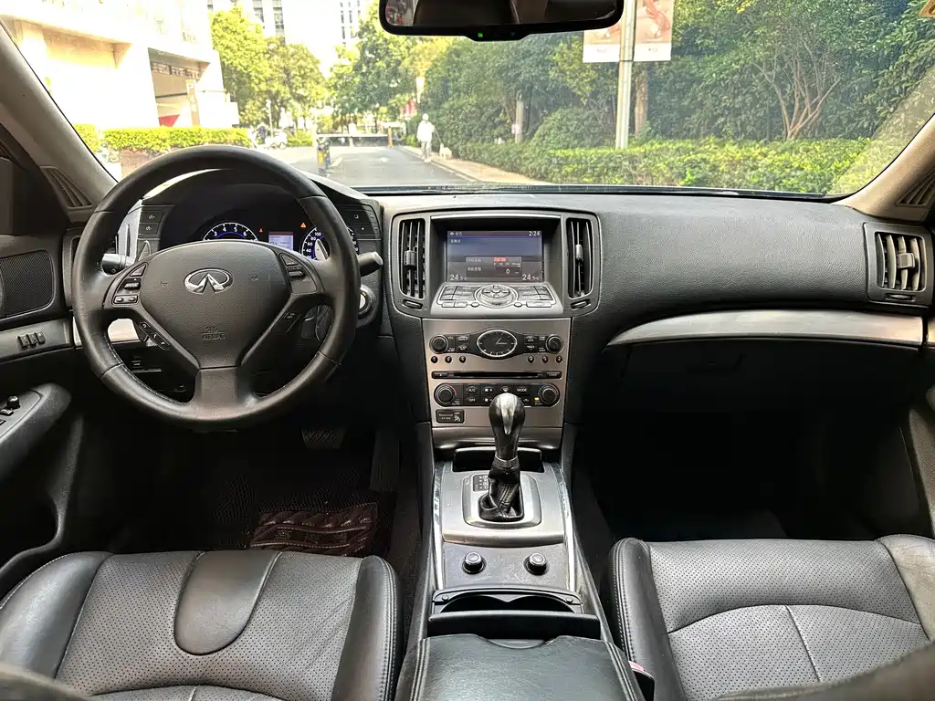 Infiniti G — миниатюра 12