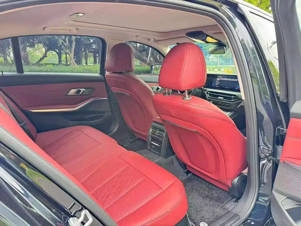 BMW i3 2025 eDrive 35 L