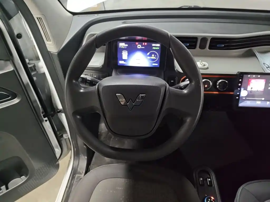 Wuling MINIEV — миниатюра 11