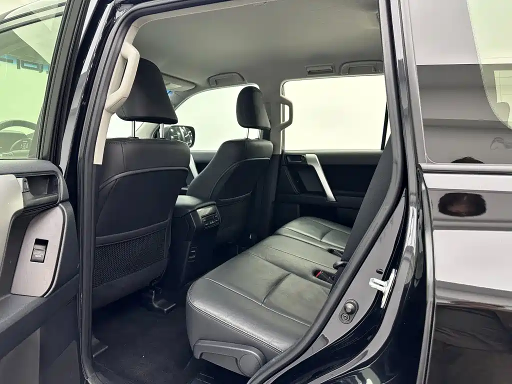Toyota Prado (Import) — миниатюра 19