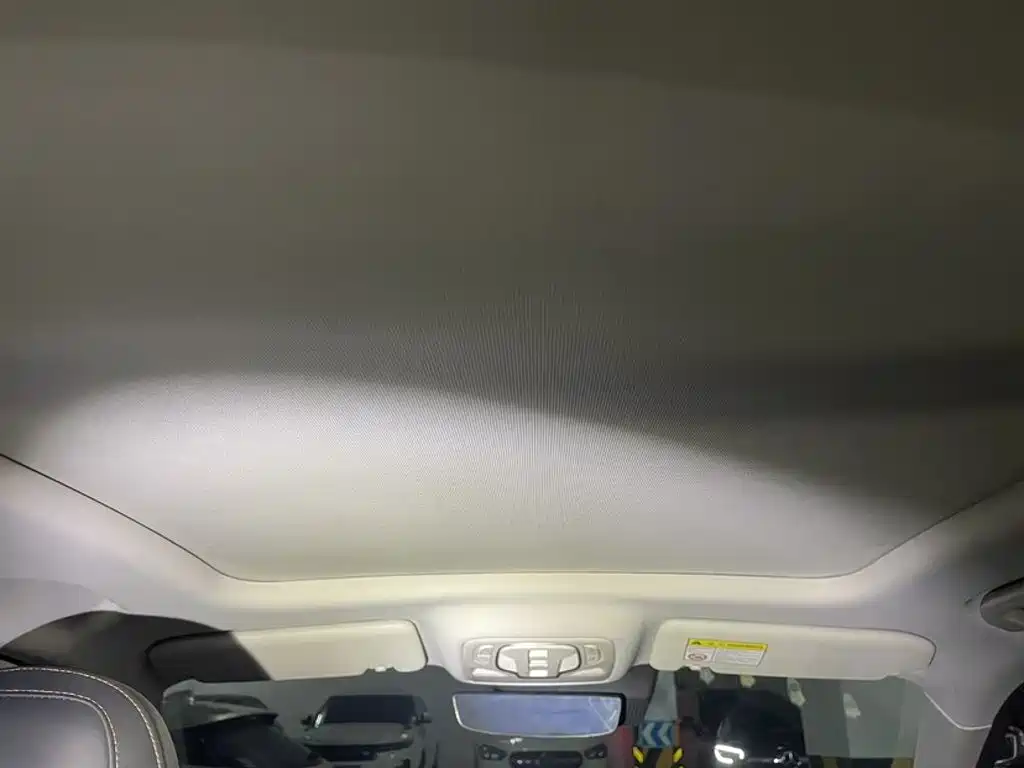Roewe RX5 New Energy — миниатюра 12