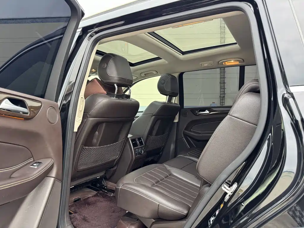 Mercedes-Benz GLS — миниатюра 11