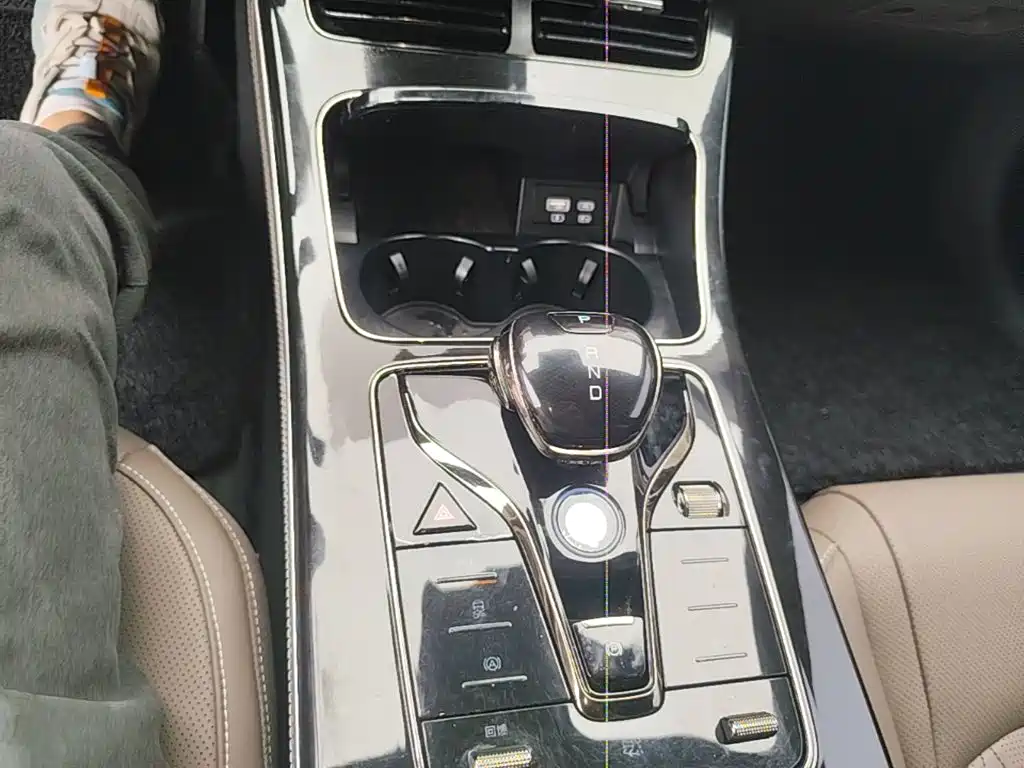BYD Han — миниатюра 14