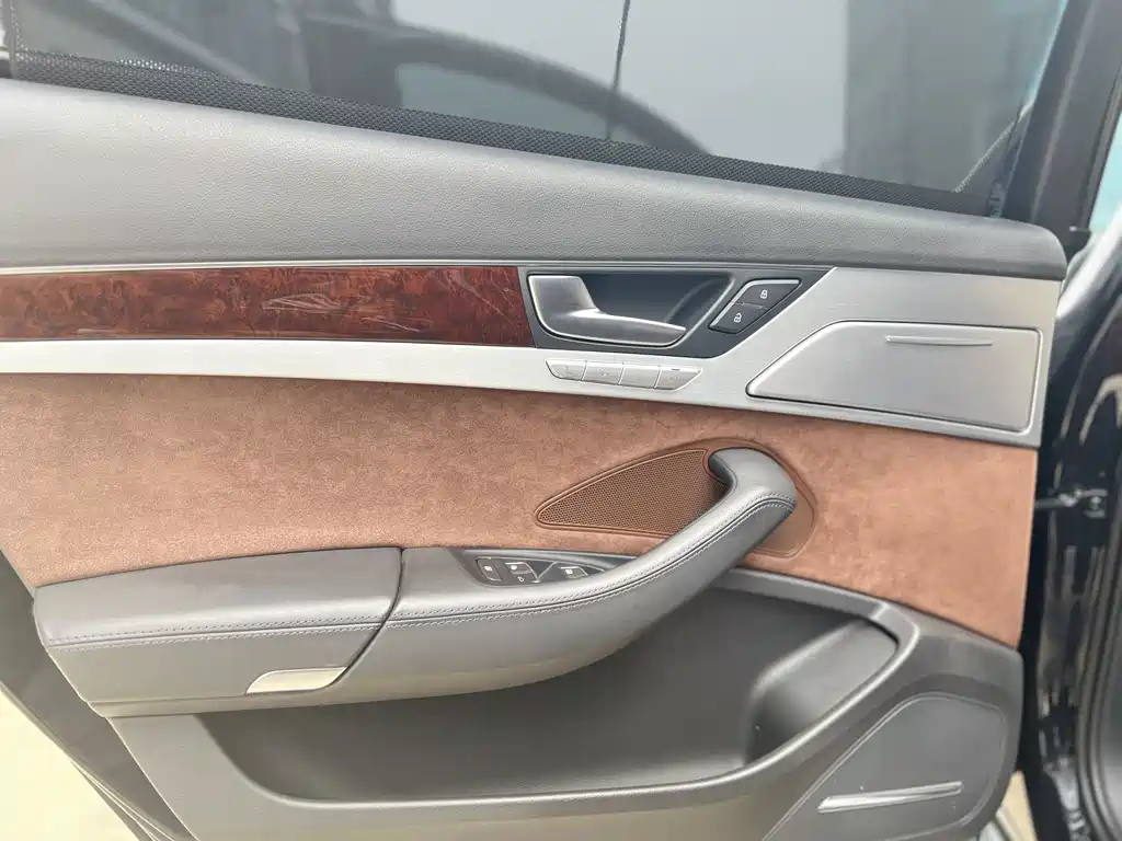 Audi A8 — миниатюра 15