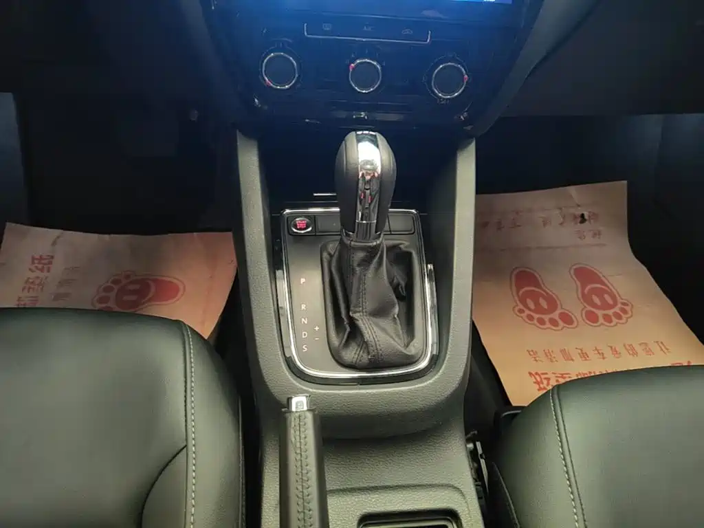 Volkswagen Sagitar — миниатюра 14