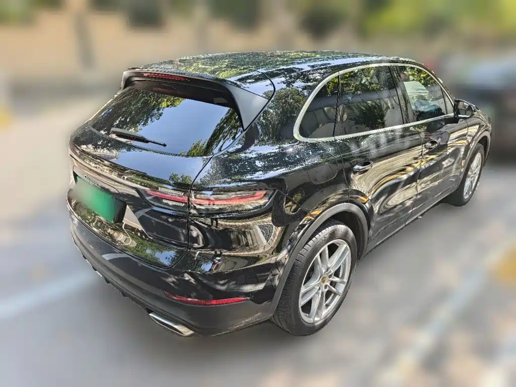 Porsche Cayenne — миниатюра 4