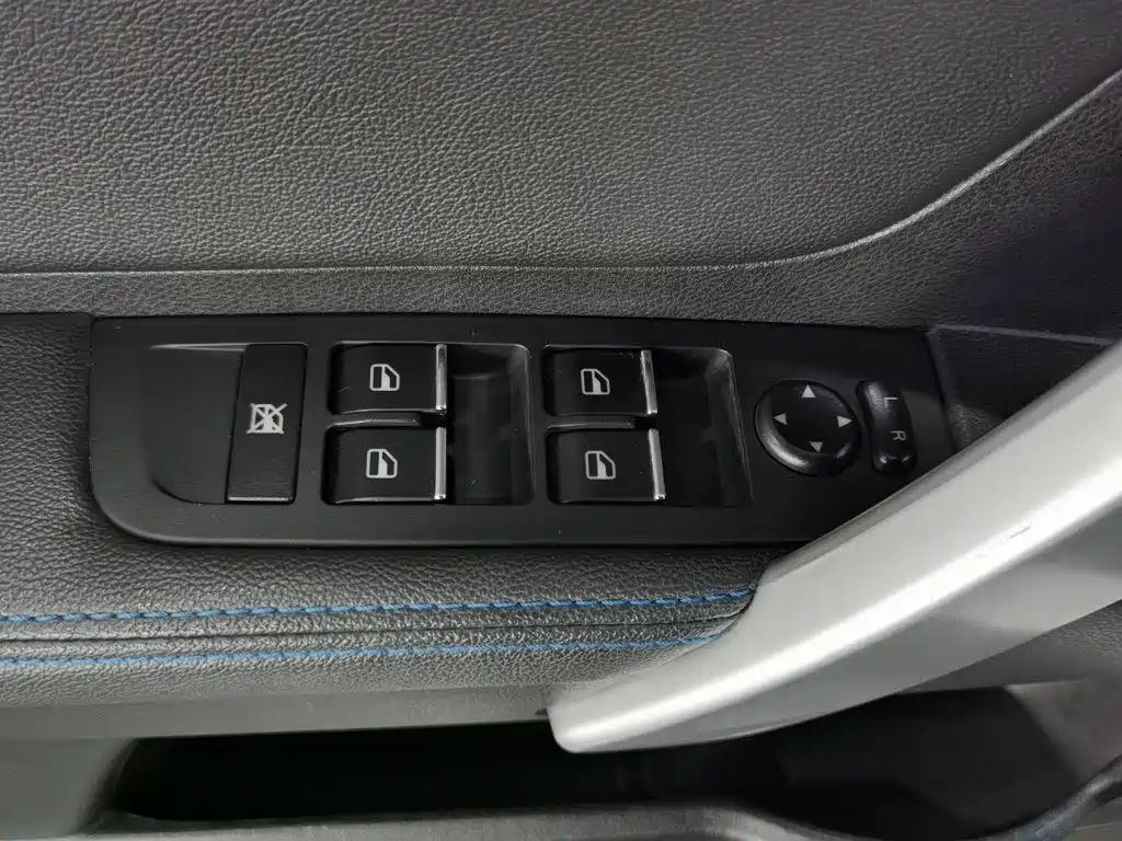 Geely New Energy — миниатюра 9