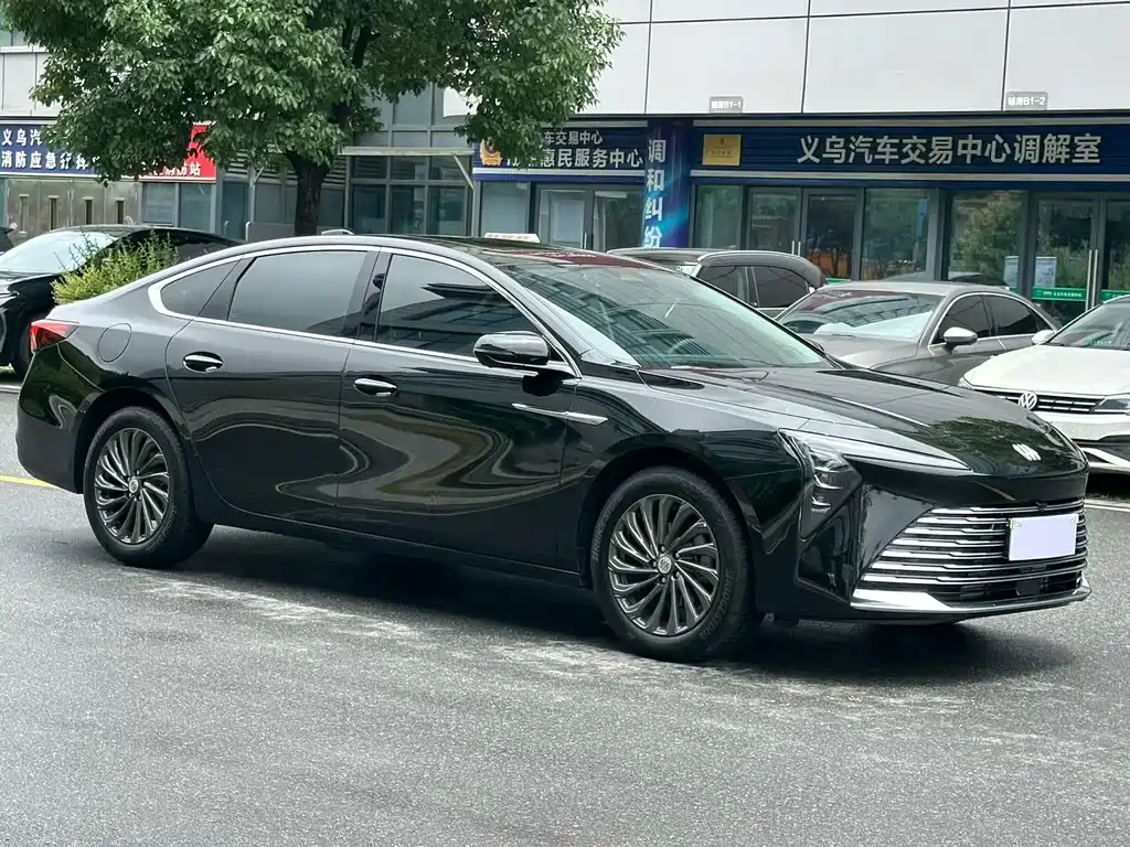 Buick LaCrosse — миниатюра 3