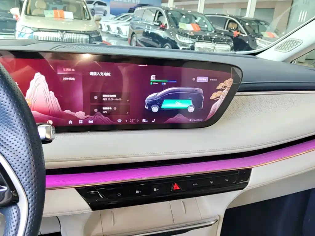 Buick GL8 Hybrid — миниатюра 13