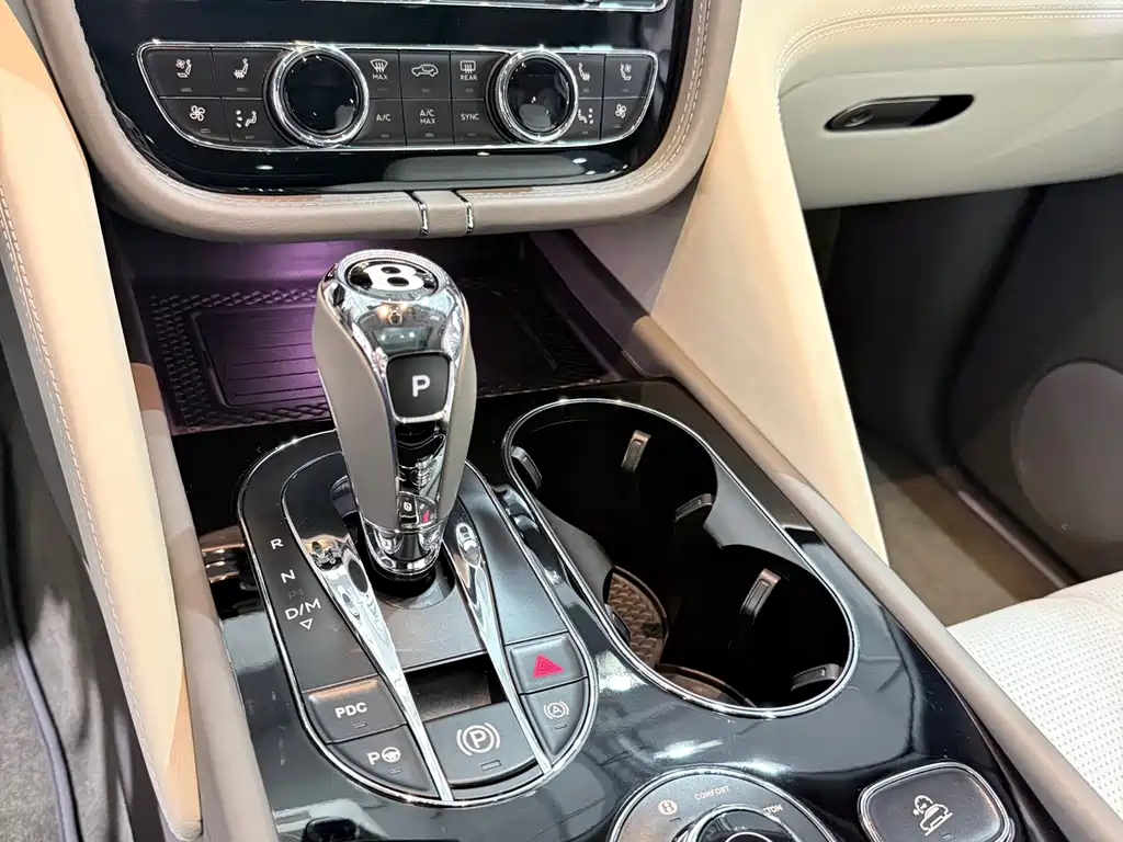 Bentley Bentayga — миниатюра 15