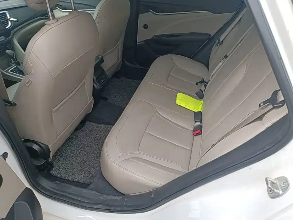 Buick Excelle — миниатюра 17