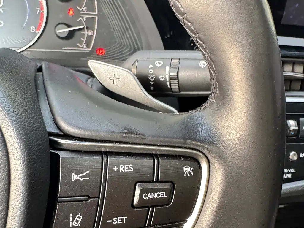 Lexus ES — миниатюра 22