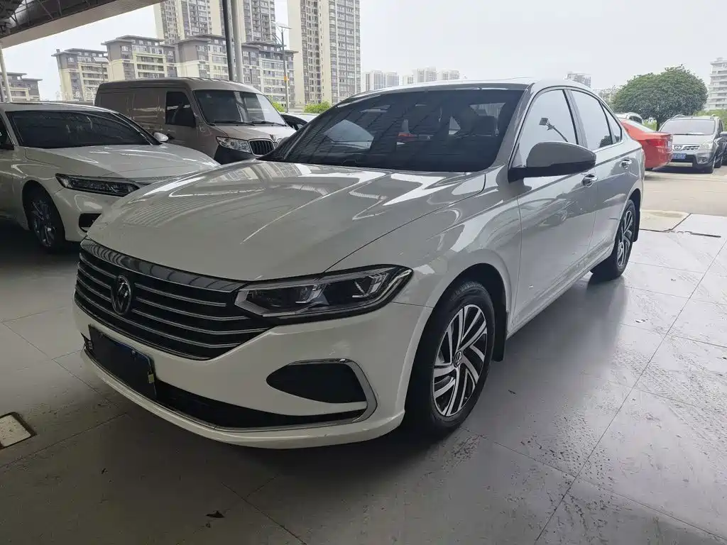 Volkswagen Lavida — миниатюра 2
