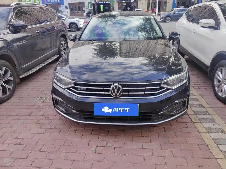 Volkswagen Magotan PHEV — миниатюра 2