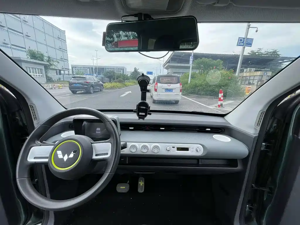 Wuling MINIEV — миниатюра 4